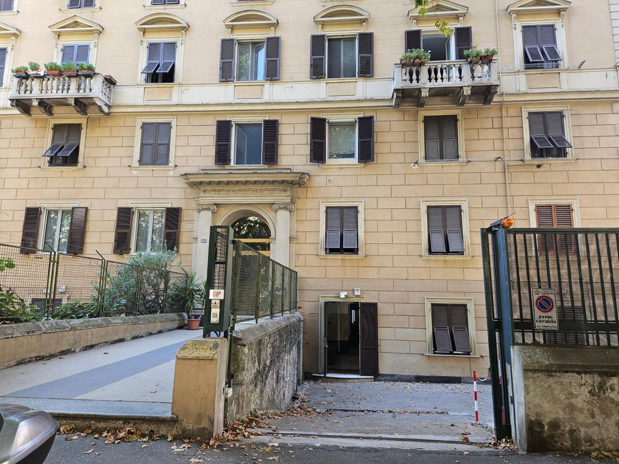 Casa Regis - Free Parking Hotel Genoa Exterior photo